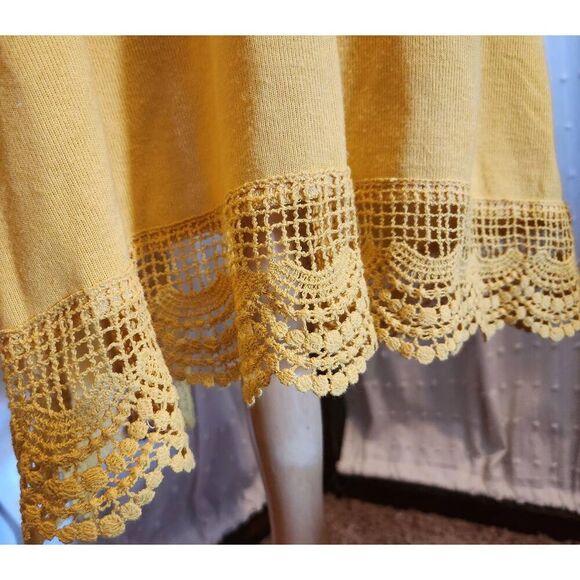 C36 Tickled Teal golden sunflower yellow long sweater cardigan with lacy trim - Picture 9 of 11